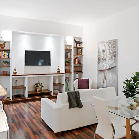 Daire Charming And Bright Flat In Trastevere Roma
