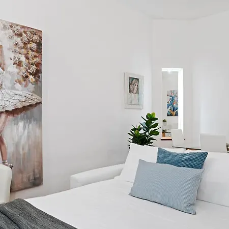 Charming And Bright Flat In Trastevere Daire *