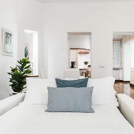 Charming And Bright Flat In Trastevere Roma