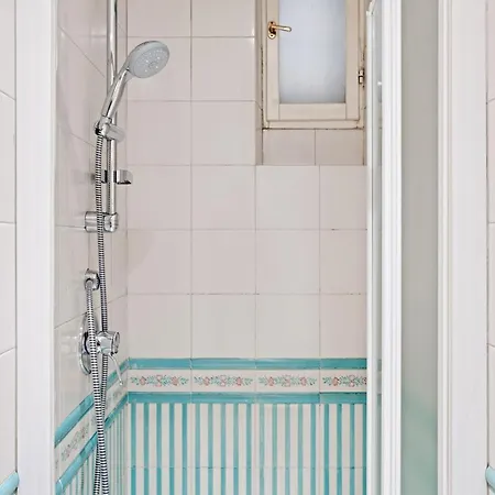 Daire Charming And Bright Flat In Trastevere